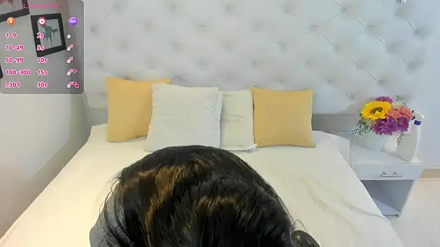 Snapshot of thaliia_gomez chatting on 03/05/25, 07:17 thaliia gomez online show from 03/05/25, 07:17