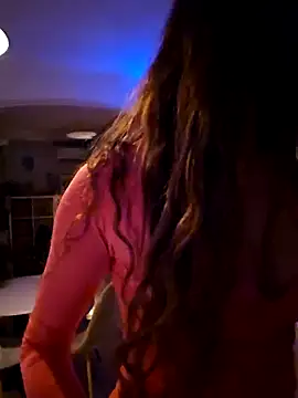 Snapshot of Luna_Kitanna chatting on 12/14/24, 08:18 Luna Kitanna online show from 12/14/24, 08:18