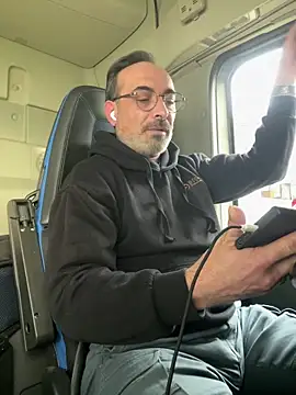 dzhakar online show from 12/22/25, 12:13