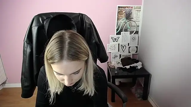 viktoria lovely online show from 10/17/25, 09:56