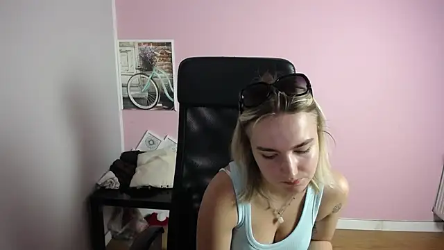 viktoria lovely online show from 06/26/26, 07:02