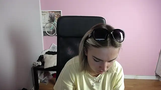 viktoria lovely online show from 07/22/26, 08:06