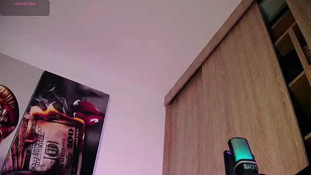 aidaadams online show from 09/12/25, 11:21