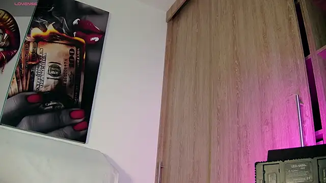 aidaadams online show from 09/13/25, 10:15