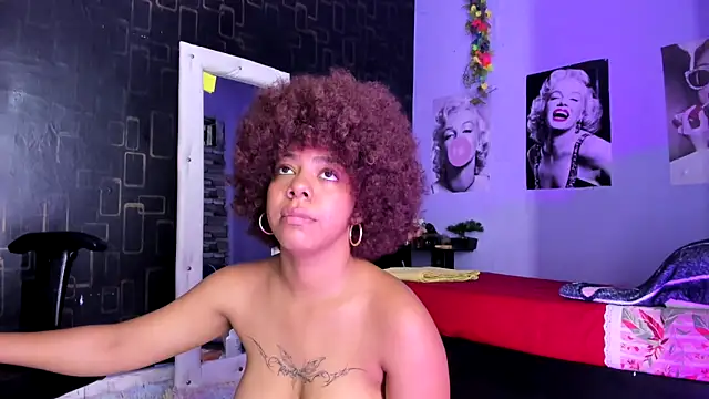 Snapshot of Alika01 chatting on 02/10/25, 04:25 Alika01 online show from 02/10/25, 04:25