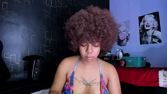 Snapshot of Alika01 chatting on 02/15/25, 01:16 Alika01 online show from 02/15/25, 01:16