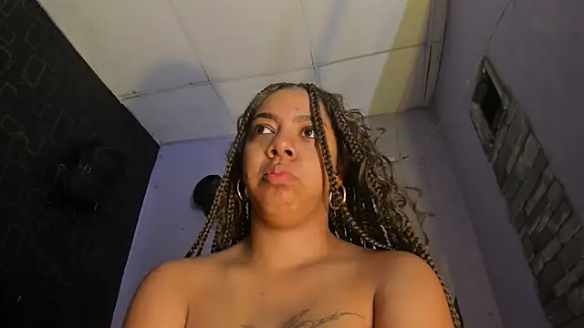Snapshot of Alika01 chatting on 03/02/25, 01:27 Alika01 online show from 03/02/25, 01:27