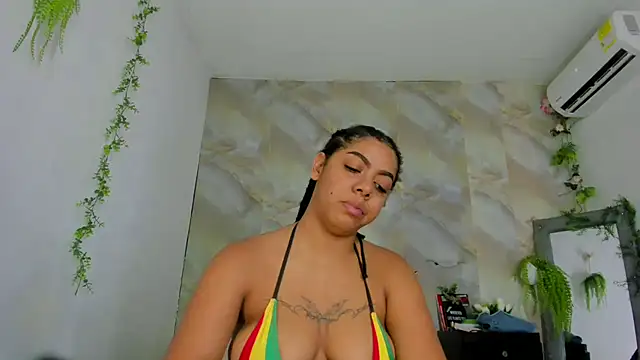 Snapshot of Alika01 chatting on 09/27/25, 07:08 Alika01 online show from 09/27/25, 07:08