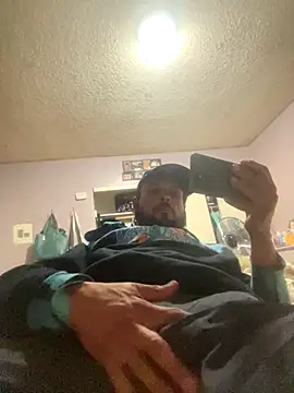 Snapshot of MrDickUdown24_7 chatting on 10/16/25, 04:02 MrDickUdown24 7 online show from 10/16/25, 04:02