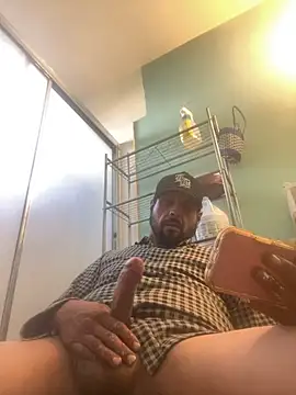 Snapshot of MrDickUdown24_7 chatting on 11/02/25, 04:09 MrDickUdown24 7 online show from 11/02/25, 04:09