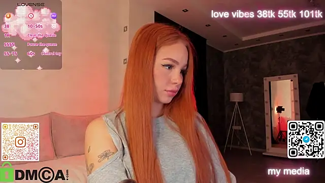 Snapshot of Tracy-Taylor chatting on 10/09/25, 12:52 Tracy-Taylor online show from 10/09/25, 12:52