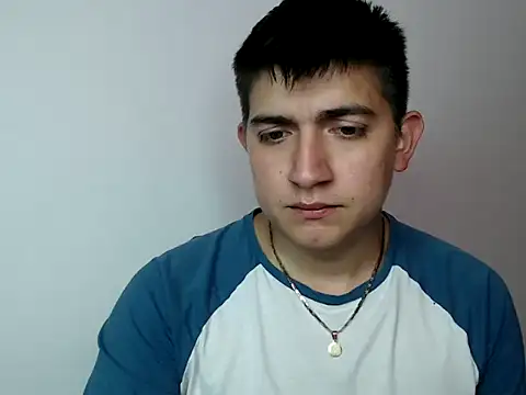 Snapshot of Andres02Smile chatting on 05/11/26, 09:12 Andres02Smile online show from 05/11/26, 09:12