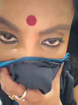Snapshot of YR-SHIVANI chatting on 04/24/26, 06:38 YR-SHIVANI online show from 04/24/26, 06:38