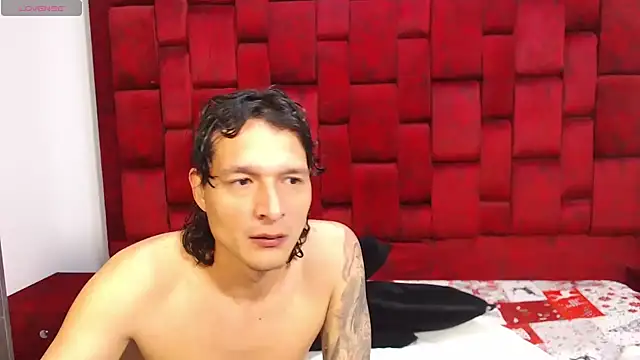 Couple No Limits online show from 11/04/25, 01:54