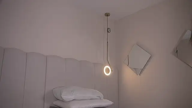 Abby-me online show from 10/27/25, 01:15