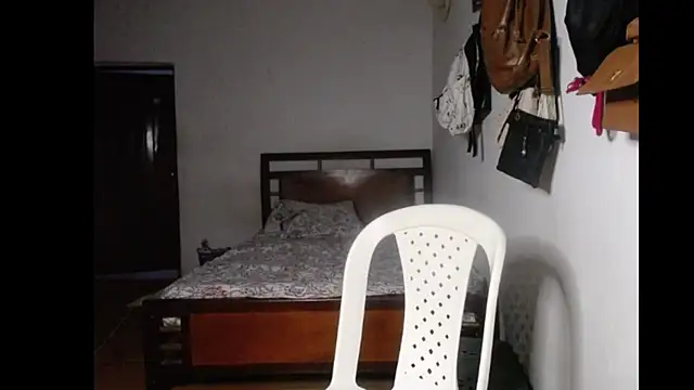 Snapshot of foxysweet09 chatting on 02/13/25, 10:54 foxysweet09 online show from 02/13/25, 10:54