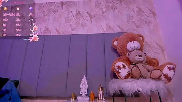 JulianaMiller online show from 02/14/25, 06:56