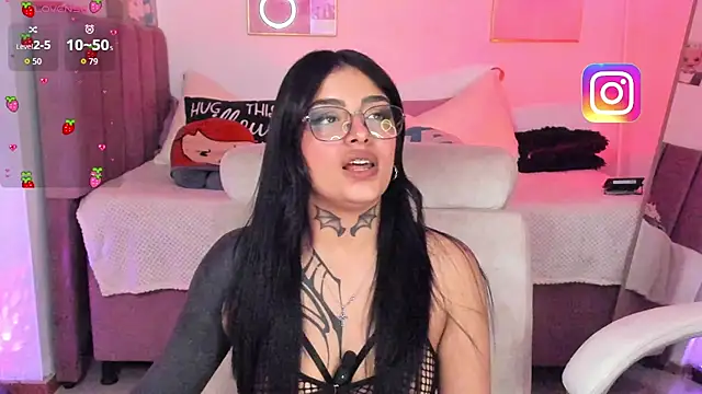 Hinataw33d01 online show from 11/12/25, 01:28