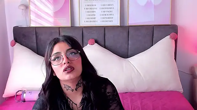 Hinataw33d01 online show from 02/09/26, 02:21