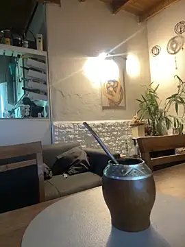 Snapshot of Sensualmente333 chatting on 11/13/25, 11:31 Sensualmente333 online show from 11/13/25, 11:31