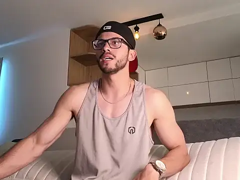 Snapshot of Phantom_Bigger1 chatting on 01/06/26, 08:12 Phantom Bigger1 online show from 01/06/26, 08:12