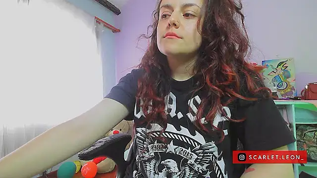 Snapshot of Scarletleon77 chatting on 12/05/24, 05:50 Scarletleon77 online show from 12/05/24, 05:50