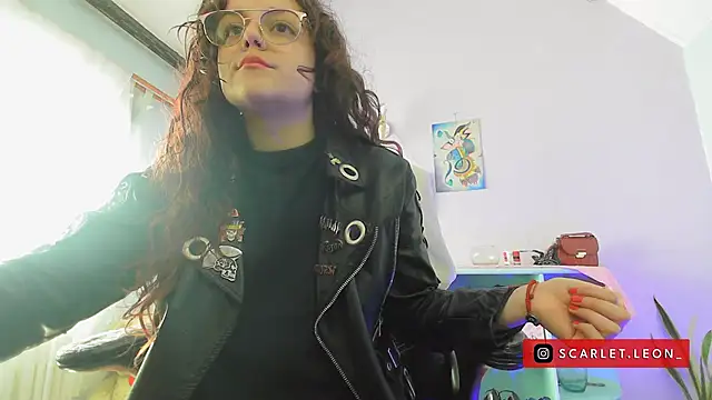 Snapshot of Scarletleon77 chatting on 01/16/25, 02:30 Scarletleon77 online show from 01/16/25, 02:30