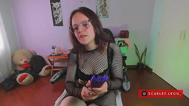 Snapshot of Scarletleon77 chatting on 02/01/25, 06:19 Scarletleon77 online show from 02/01/25, 06:19