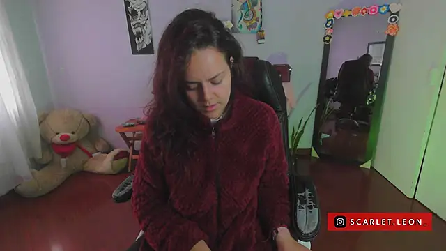 Snapshot of Scarletleon77 chatting on 03/04/25, 02:53 Scarletleon77 online show from 03/04/25, 02:53