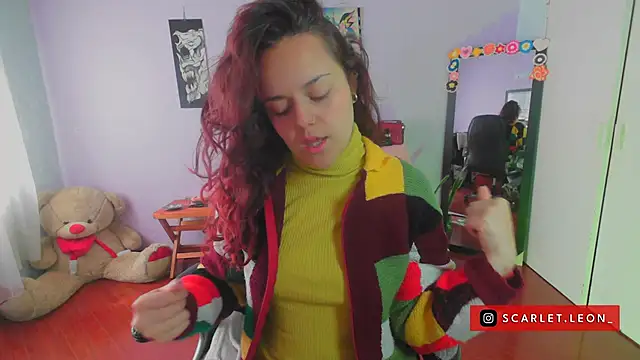 Snapshot of Scarletleon77 chatting on 03/05/25, 02:45 Scarletleon77 online show from 03/05/25, 02:45