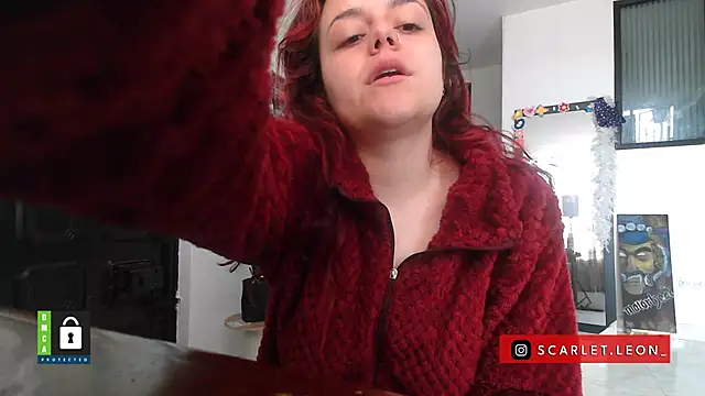 Snapshot of Scarletleon77 chatting on 10/09/25, 02:04 Scarletleon77 online show from 10/09/25, 02:04