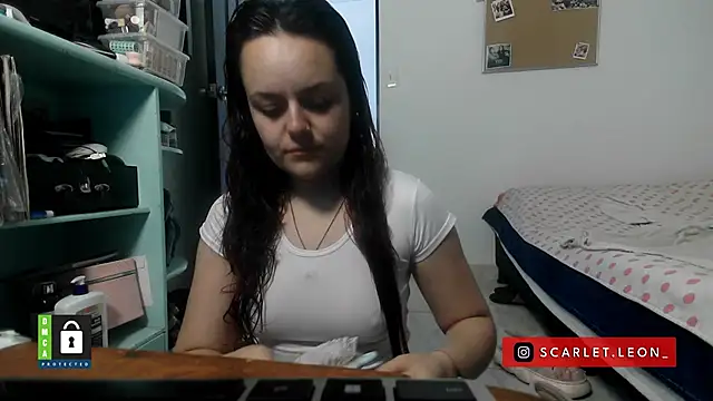 Scarletleon77 online show from 11/12/25, 02:28