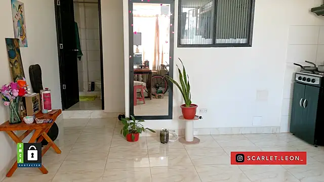 Scarletleon77 online show from 04/22/26, 04:08