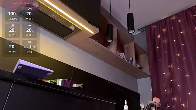 ilona wine online show from 02/18/25, 01:54