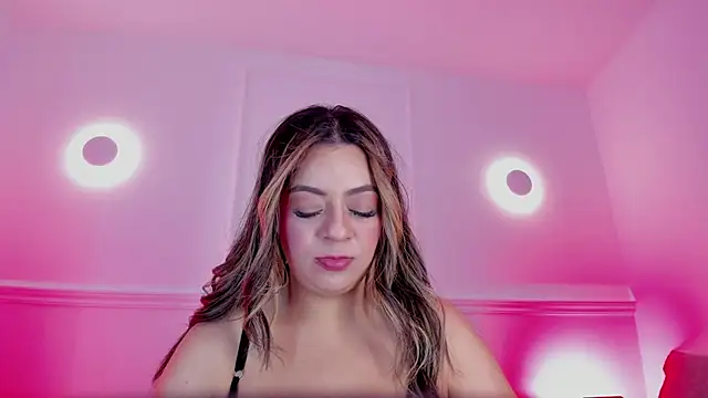 sarah-bonneth online show from 04/27/26, 12:03