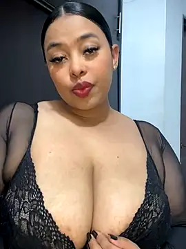 Snapshot of PUSHYLATE chatting on 10/08/25, 01:47 PUSHYLATE online show from 10/08/25, 01:47