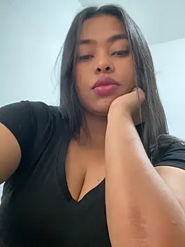 Snapshot of PUSHYLATE chatting on 11/28/25, 06:43 PUSHYLATE online show from 11/28/25, 06:43