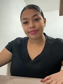 Snapshot of PUSHYLATE chatting on 01/06/26, 07:17 PUSHYLATE online show from 01/06/26, 07:17