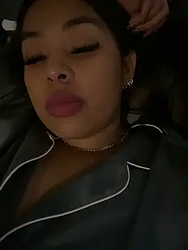 Snapshot of PUSHYLATE chatting on 01/11/26, 05:23 PUSHYLATE online show from 01/11/26, 05:23