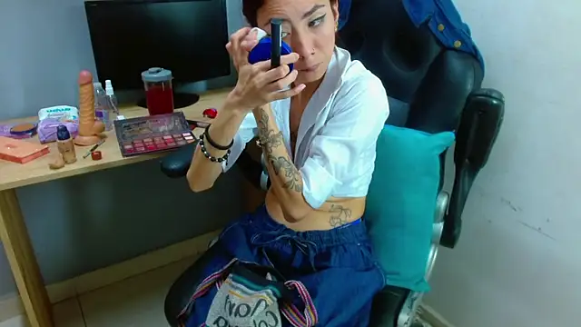 Erika Stevens online show from 01/03/25, 07:39