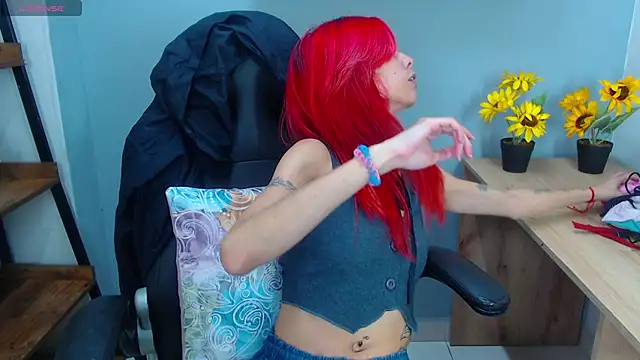 Erika Stevens online show from 04/25/26, 04:04