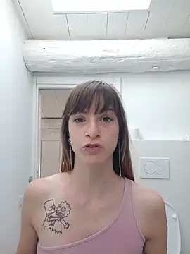 Snapshot of Cristina02 chatting on 06/03/26, 04:01 Cristina02 online show from 06/03/26, 04:01