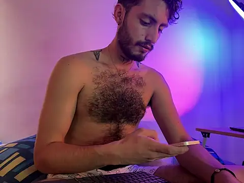 axel giracr online show from 12/17/24, 07:48