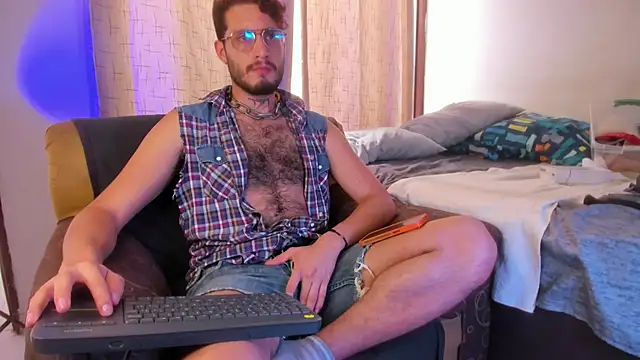 axel giracr online show from 03/21/25, 09:01