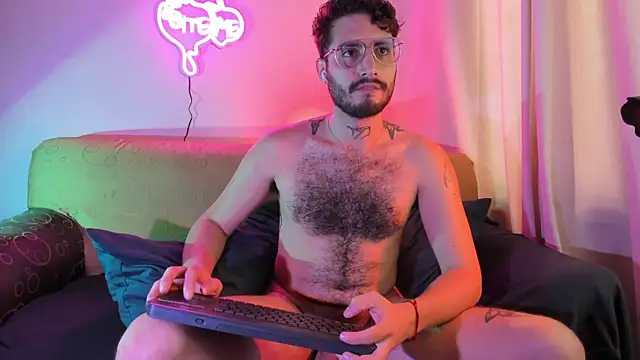 axel giracr online show from 11/25/25, 07:25