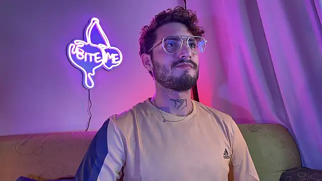 axel giracr online show from 12/01/25, 10:26