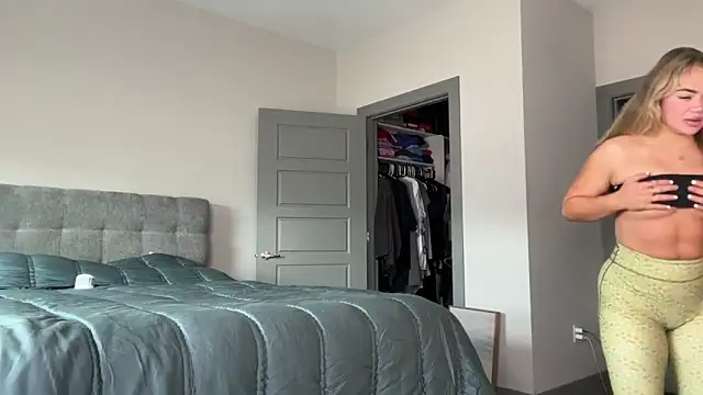 ElenaErickson online show from 03/12/25, 07:59