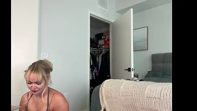 ElenaErickson online show from 05/06/26, 08:25