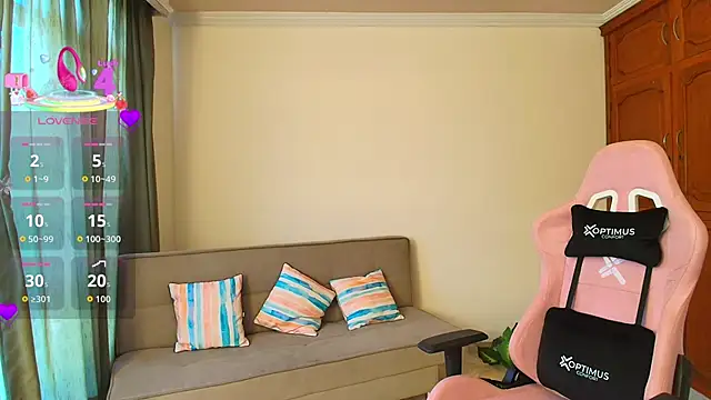 Snapshot of lili_jade222 chatting on 11/22/25, 06:18 lili jade222 online show from 11/22/25, 06:18