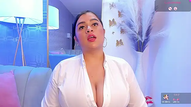 Snapshot of Emilyboobss chatting on 02/27/25, 12:56 Emilyboobss online show from 02/27/25, 12:56